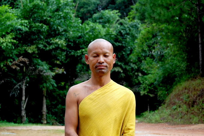Re-exposure of หลวงลุงแสง-ก.JPG