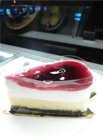 bule berry chess cake.jpg