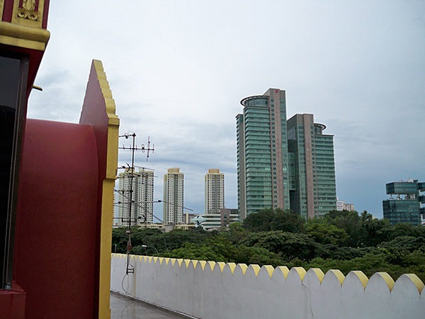100_1698.jpg