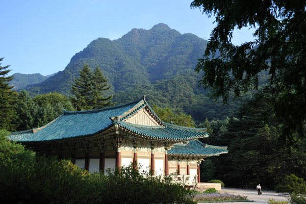 Scripture Hall _North Korea.jpg