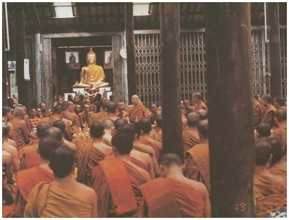 หลวงตามหาบัว ญาณสัมปันโน.jpg