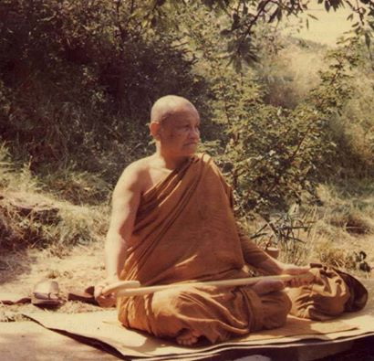 หลวงปู่ชา สุภัทโท.jpg
