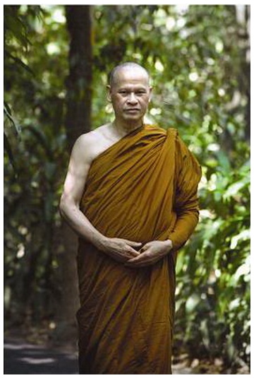 พระอาจารย์เปลี่ยน_ปัญญาปทีโป.jpg