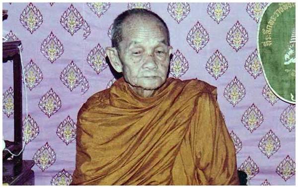 หลวงปูดูลย์ อตุโล (5).jpg