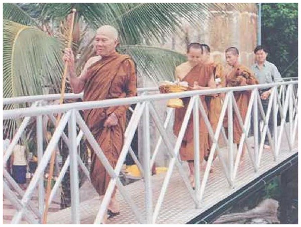 2ธรรมะหลวงปู่หล้า เขมปัตโต1.jpg